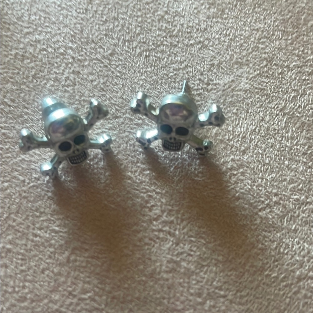 Silver Skull and Crossbones Earrings